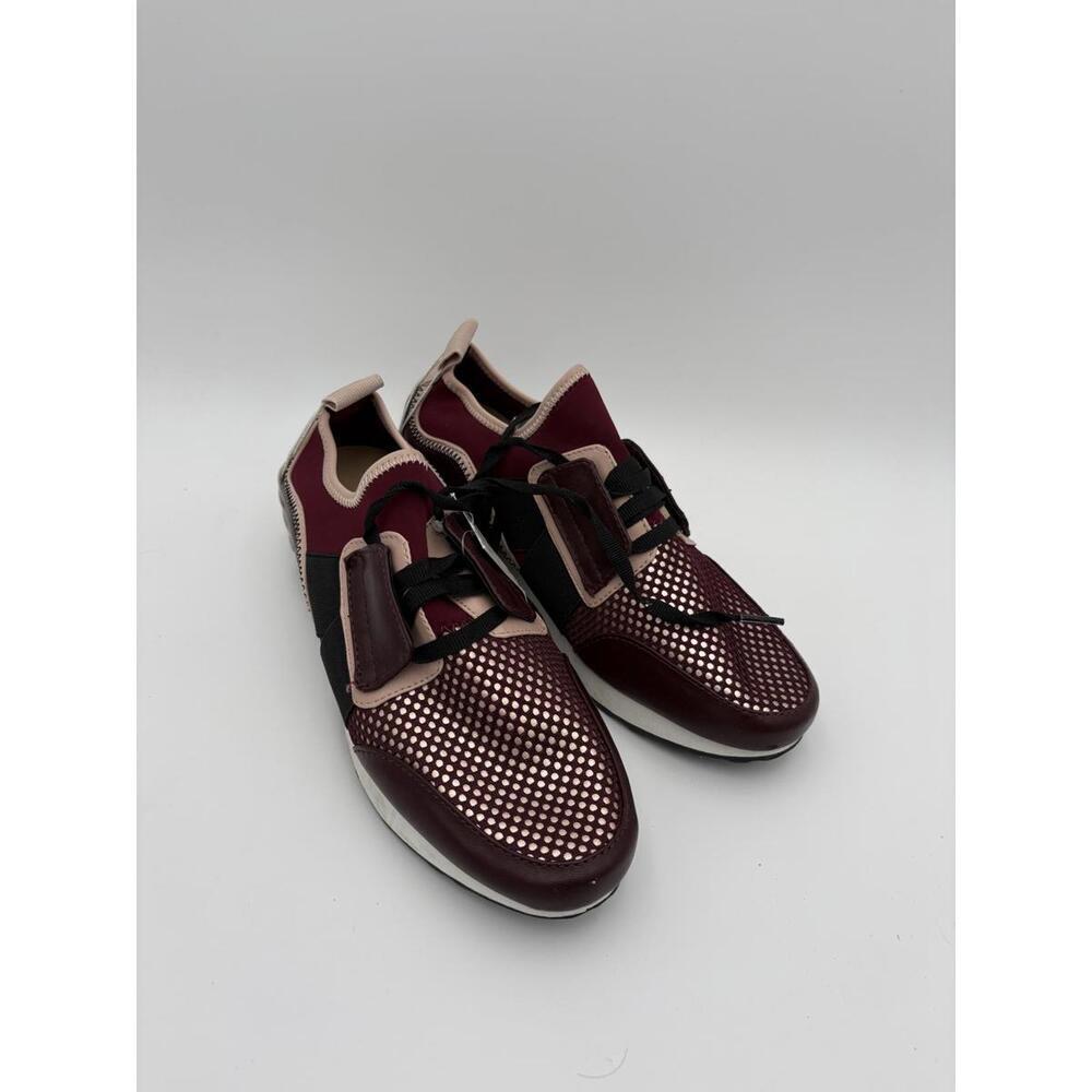 New With Tags 30$ retail Burgundy Sneakers Shoes Time and Tru woman’s Size 8